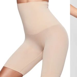 SKIMS Core Control Mid Thigh Shorts Size L/XL